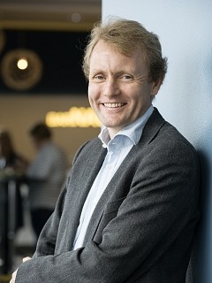 Professor Simon Storgård Jensen