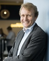 Professor Simon Storgård Jensen